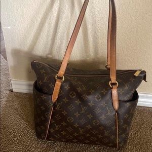 Authentic Louis Vuitton Purse